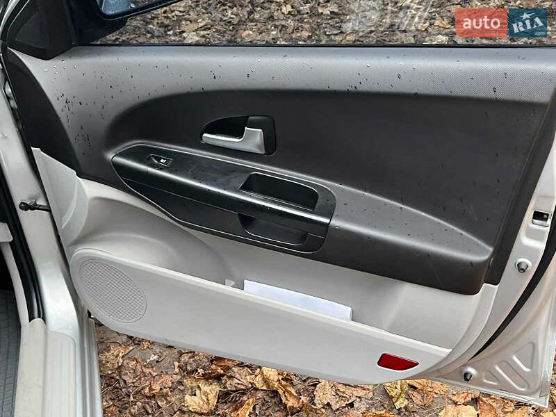 Хэтчбек Kia Ceed 2007 в Киеве