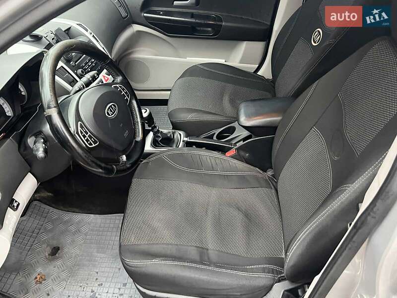 Хэтчбек Kia Ceed 2007 в Киеве