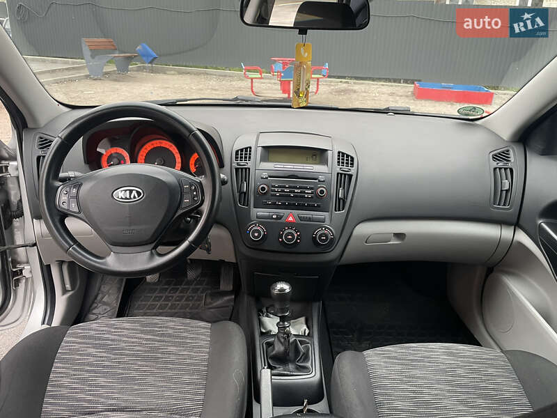 Универсал Kia Ceed 2007 в Калиновке фото 9 Универсал Kia Ceed 2007 в Калиновке