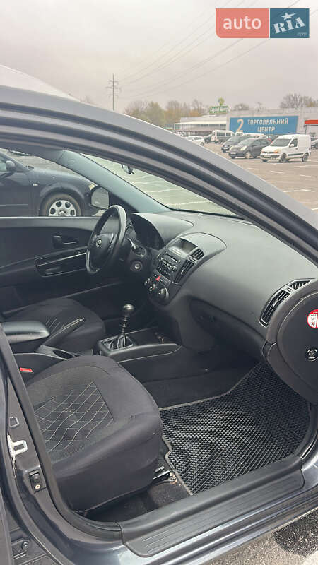 Универсал Kia Ceed 2008 в Ужгороде