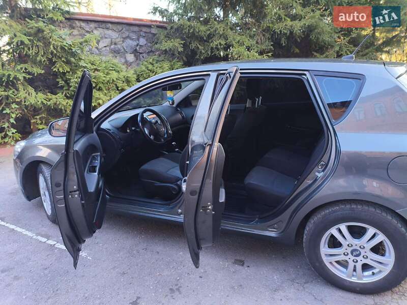 Хэтчбек Kia Ceed 2011 в Гнивани фото 9 Хэтчбек Kia Ceed 2011 в Гнивани