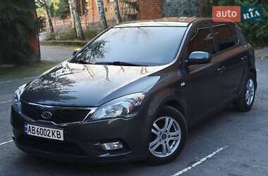 Хэтчбек Kia Ceed 2011 в Гнивани