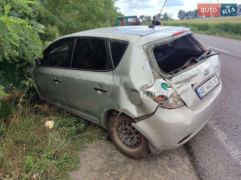 Хэтчбек Kia Ceed 2007 в Кривом Роге