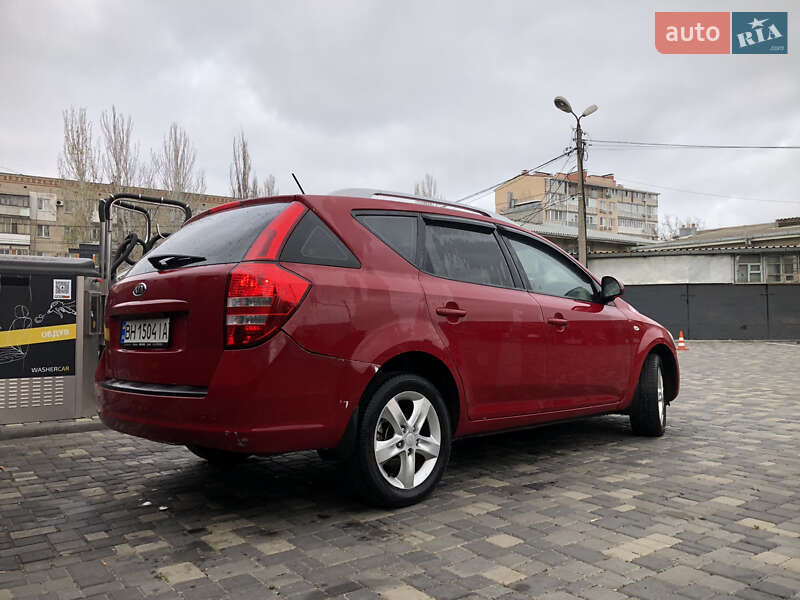 Универсал Kia Ceed 2008 в Николаеве