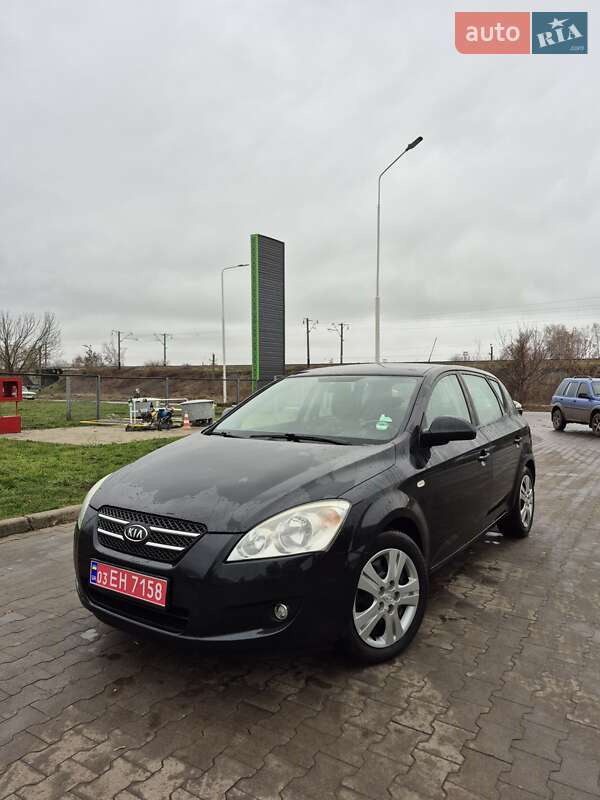 Хэтчбек Kia Ceed 2008 в Конотопе