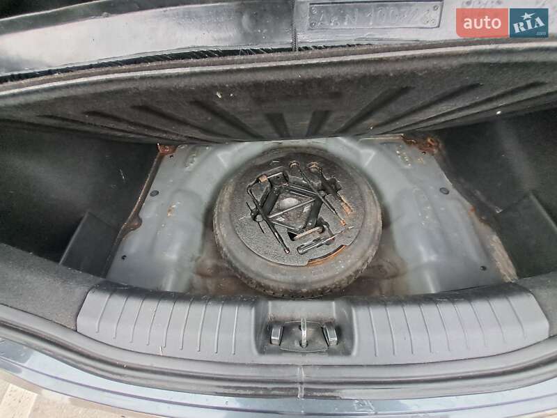 Хэтчбек Kia Ceed 2008 в Ирпене