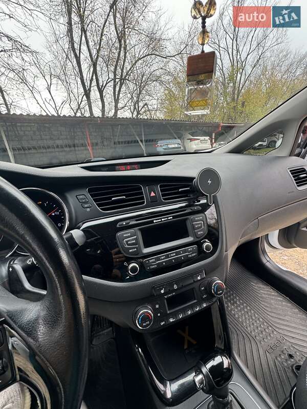 Универсал Kia Ceed 2013 в Киеве