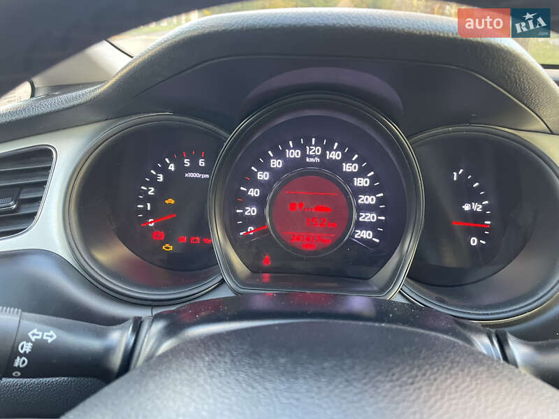 Универсал Kia Ceed 2013 в Луцке