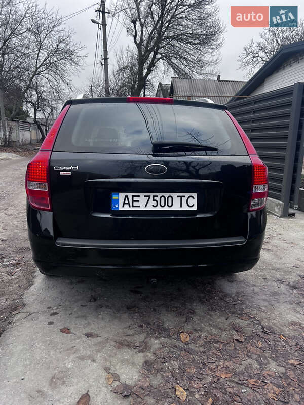 Универсал Kia Ceed 2009 в Днепре