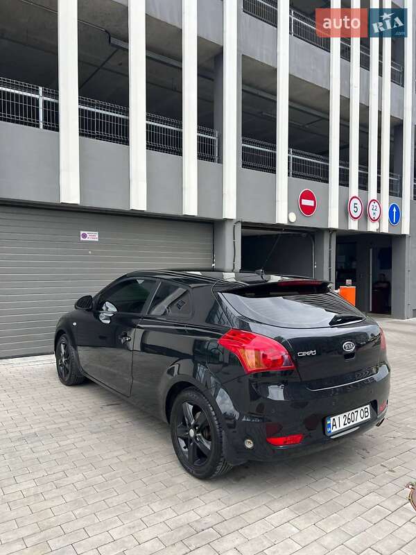 Хэтчбек Kia Ceed 2008 в Киеве