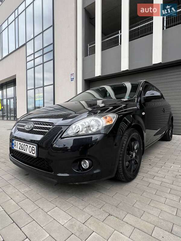 Хэтчбек Kia Ceed 2008 в Киеве