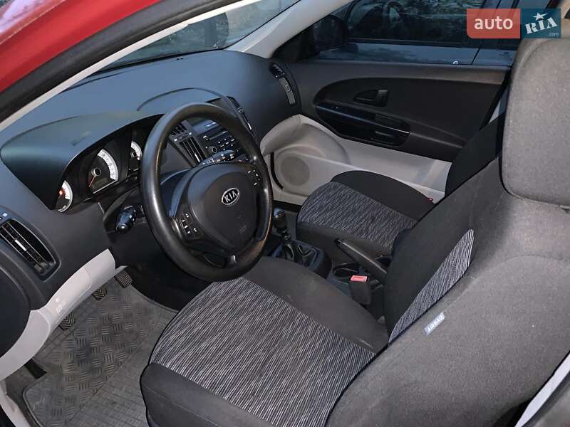 Хетчбек Kia Ceed 2007 в Києві