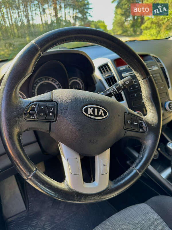 Універсал Kia Ceed 2012 в Острозі