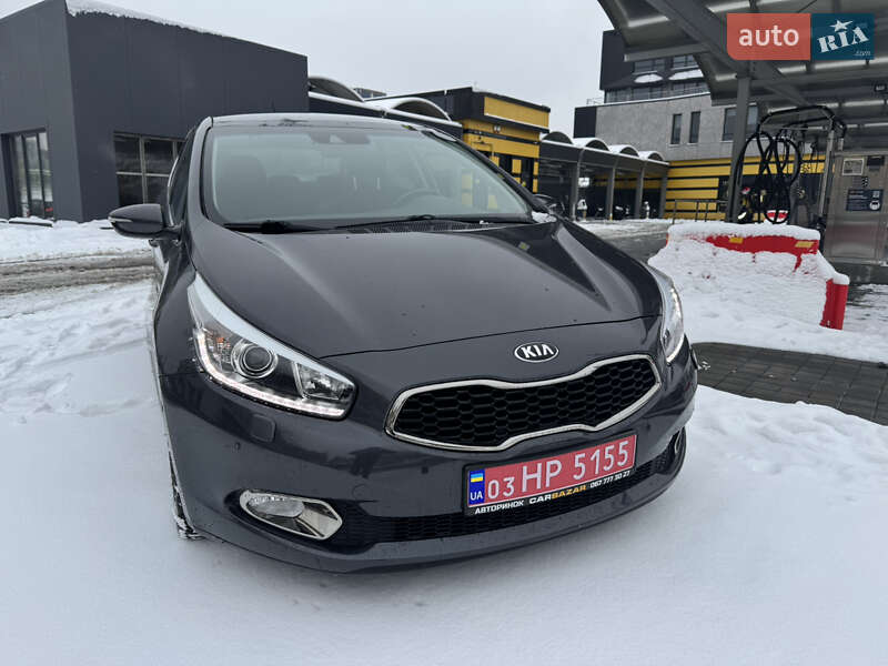Хэтчбек Kia Ceed 2012 в Львове