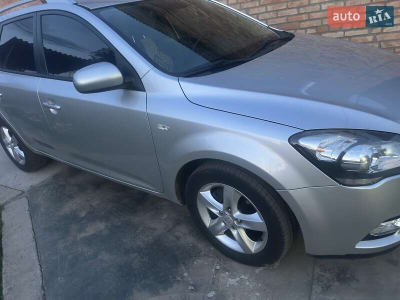 Універсал Kia Ceed 2011 в Одесі