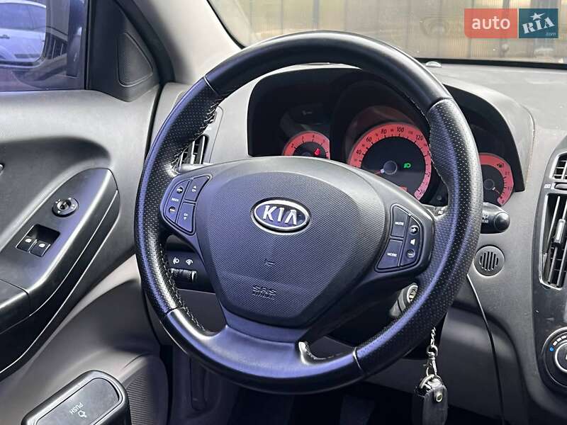 Хетчбек Kia Ceed 2008 в Києві