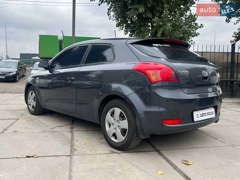 Хетчбек Kia Ceed 2008 в Києві