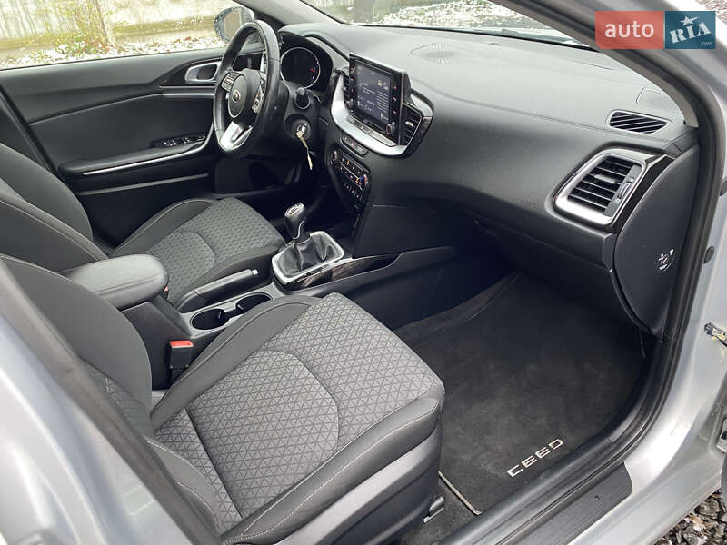 Универсал Kia Ceed 2019 в Луцке