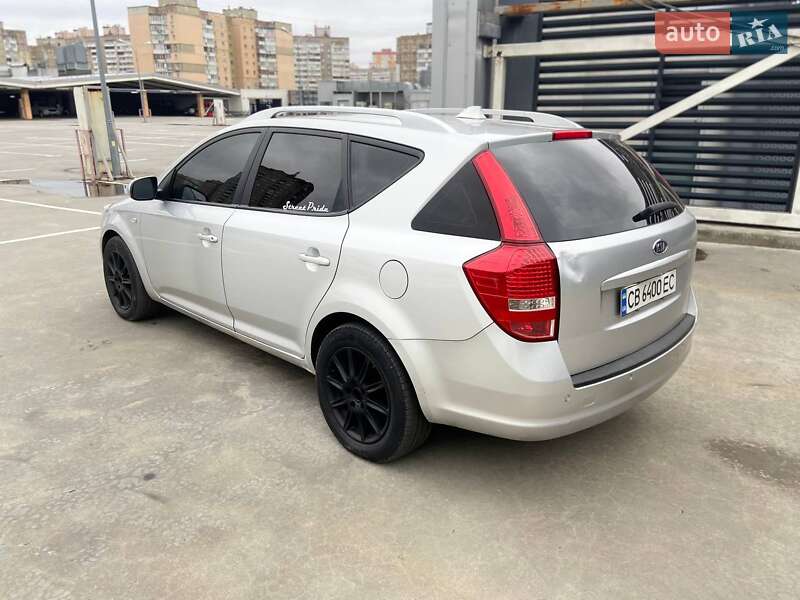 Универсал Kia Ceed 2010 в Киеве