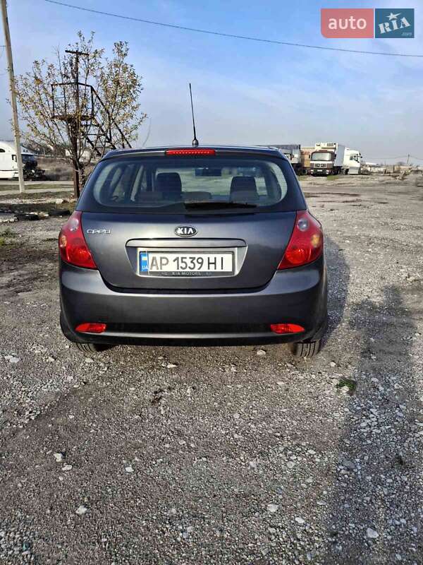 Хэтчбек Kia Ceed 2007 в Запорожье