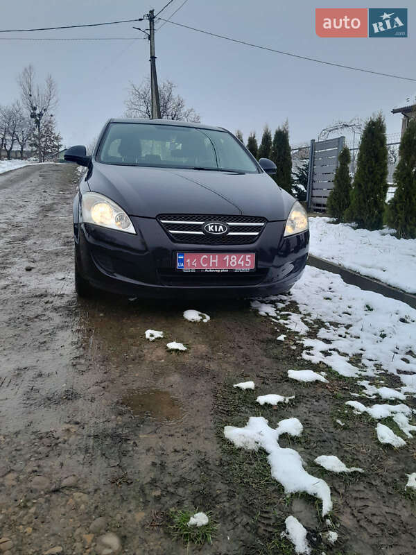 Хэтчбек Kia Ceed 2008 в Ивано-Франковске