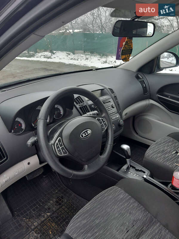 Хэтчбек Kia Ceed 2008 в Ивано-Франковске
