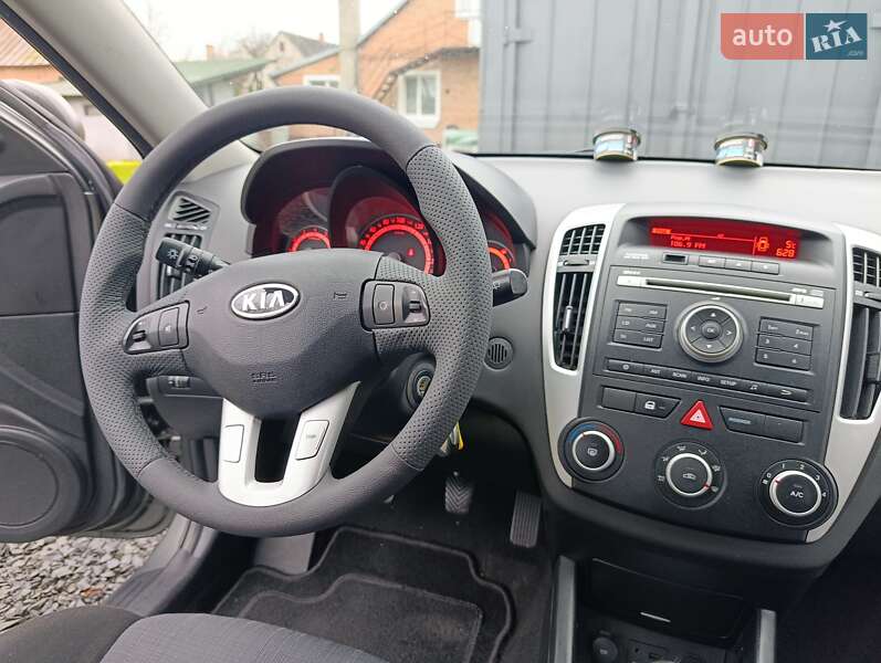 Універсал Kia Ceed 2011 в Луцьку