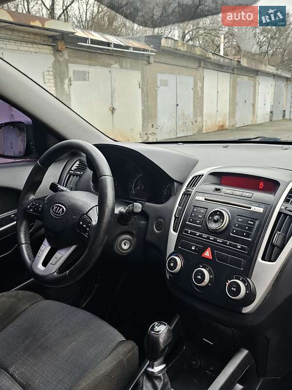 Універсал Kia Ceed 2010 в Києві фото 17 Універсал Kia Ceed 2010 в Києві