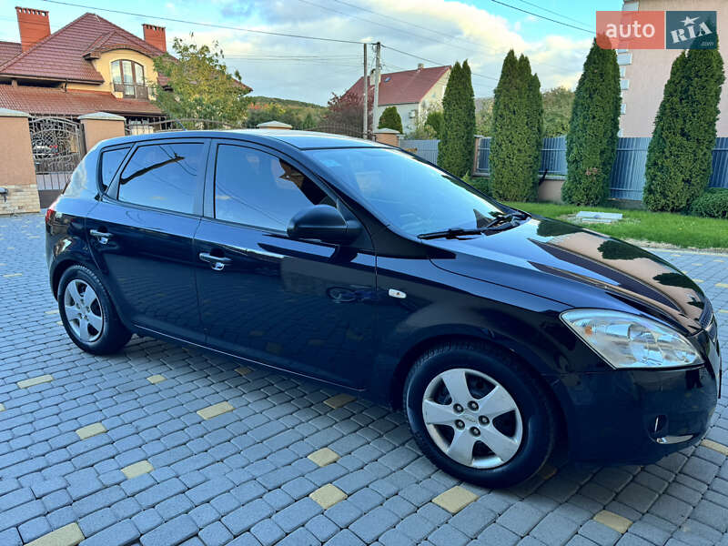 Хетчбек Kia Ceed 2007 в Ужгороді фото 2 Хетчбек Kia Ceed 2007 в Ужгороді