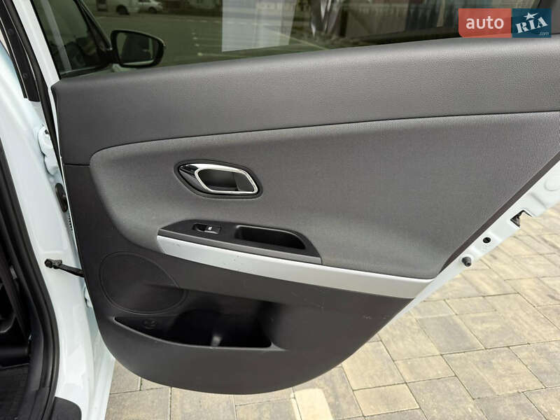 Универсал Kia Ceed 2015 в Луцке