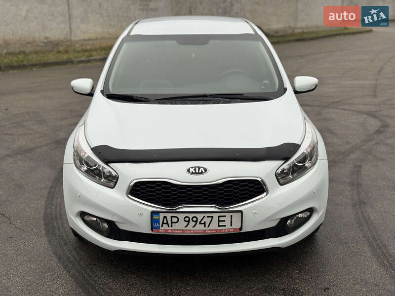 Хетчбек Kia Ceed 2015 в Києві