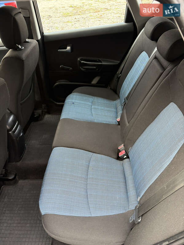 Хэтчбек Kia Ceed 2011 в Белой Церкви