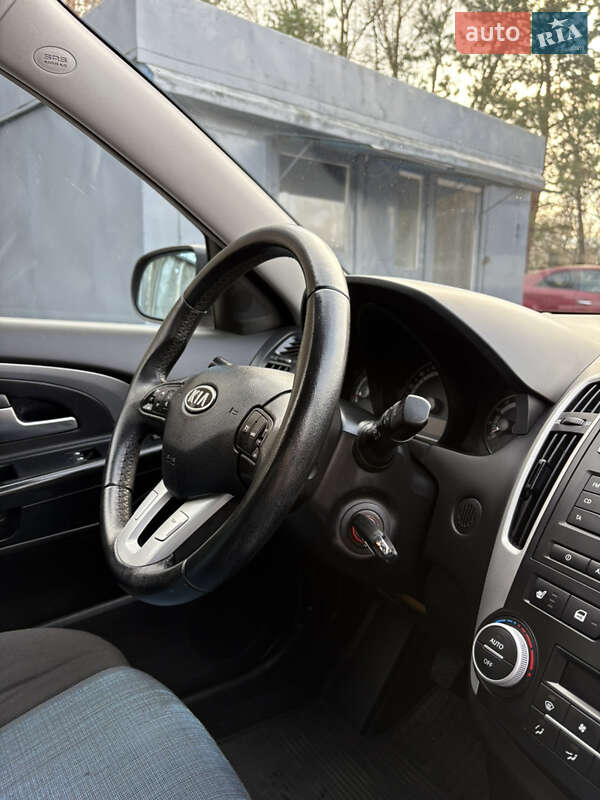 Хэтчбек Kia Ceed 2011 в Белой Церкви