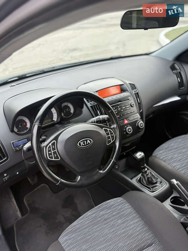Универсал Kia Ceed 2009 в Лубнах