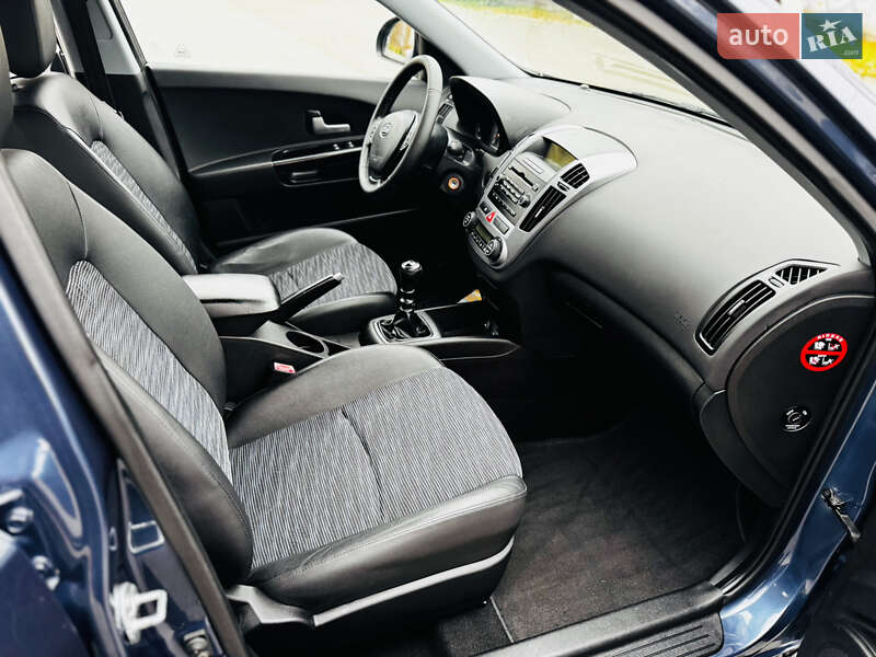 Универсал Kia Ceed 2008 в Здолбунове фото 27 Универсал Kia Ceed 2008 в Здолбунове