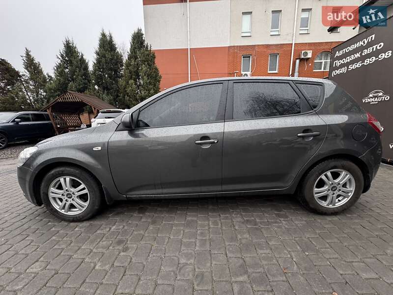 Хэтчбек Kia Ceed 2011 в Виннице