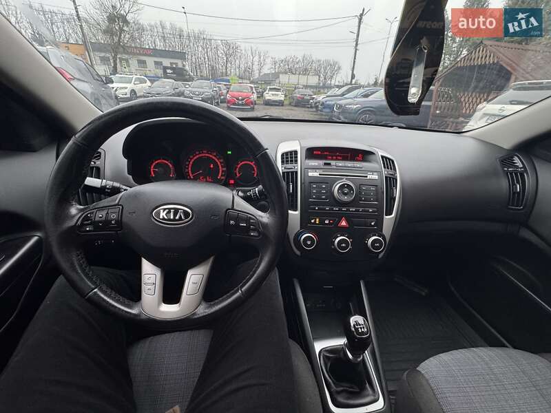 Хэтчбек Kia Ceed 2011 в Виннице