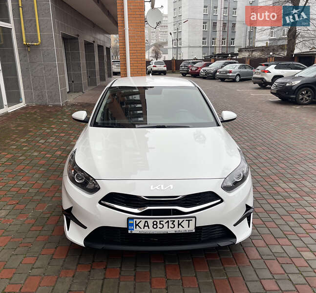 Хетчбек Kia Ceed 2023 в Києві фото 2 Хетчбек Kia Ceed 2023 в Києві
