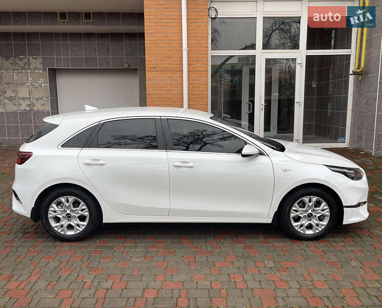 Хетчбек Kia Ceed 2023 в Києві фото 5 Хетчбек Kia Ceed 2023 в Києві