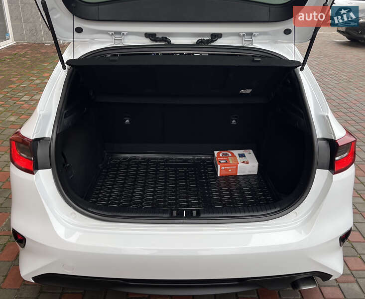 Хетчбек Kia Ceed 2023 в Києві фото 19 Хетчбек Kia Ceed 2023 в Києві