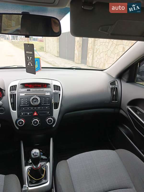 Универсал Kia Ceed 2011 в Ивано-Франковске