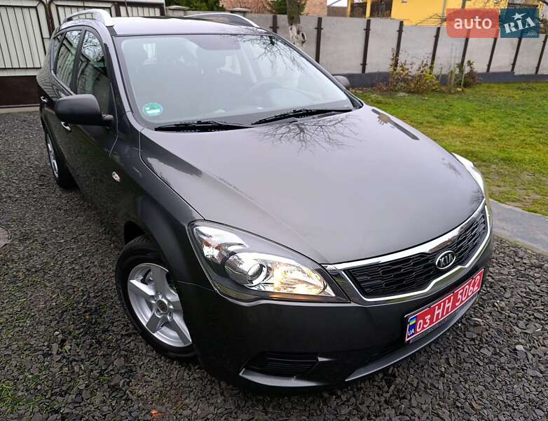 Универсал Kia Ceed 2011 в Луцке