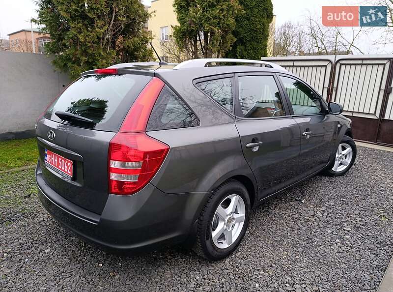 Универсал Kia Ceed 2011 в Луцке