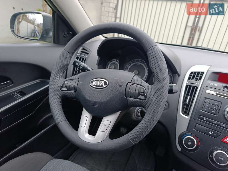 Универсал Kia Ceed 2011 в Луцке