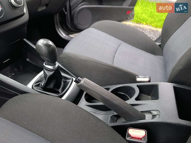 Универсал Kia Ceed 2011 в Луцке