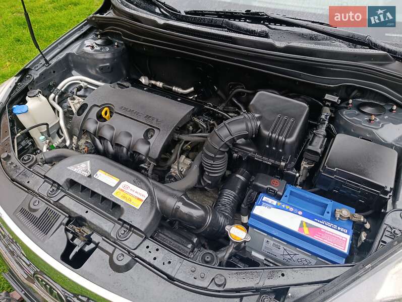 Универсал Kia Ceed 2011 в Луцке