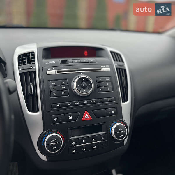 Универсал Kia Ceed 2011 в Житомире