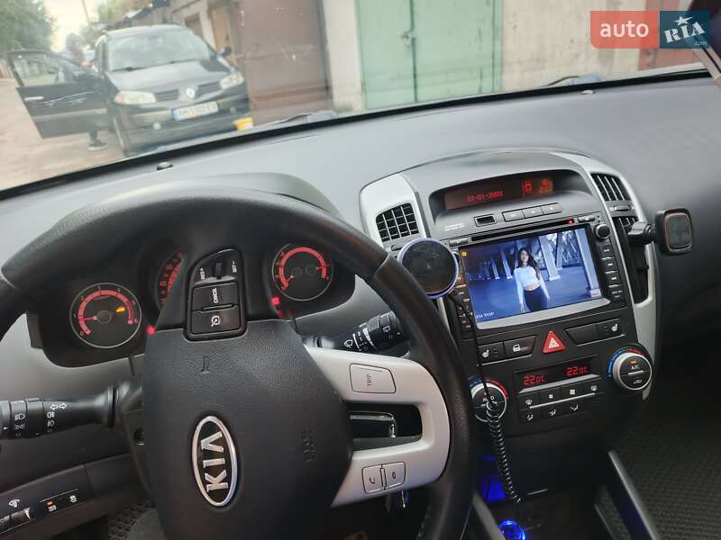 Універсал Kia Ceed 2012 в Житомирі