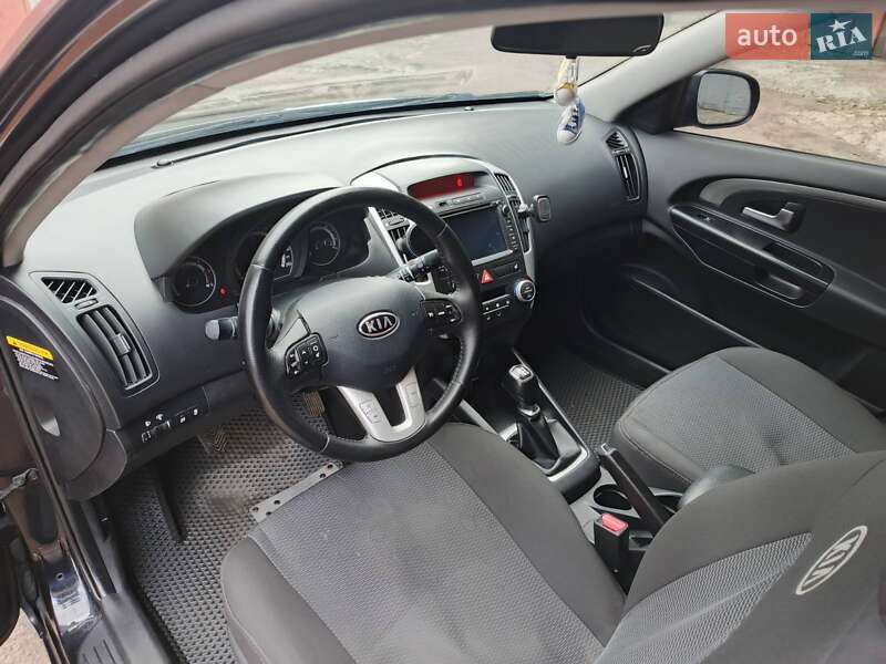 Універсал Kia Ceed 2012 в Житомирі