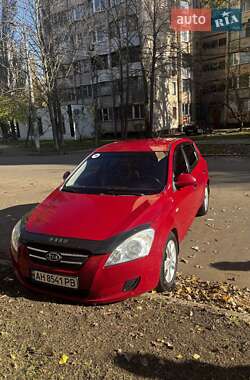 Хэтчбек Kia Ceed 2008 в Одессе